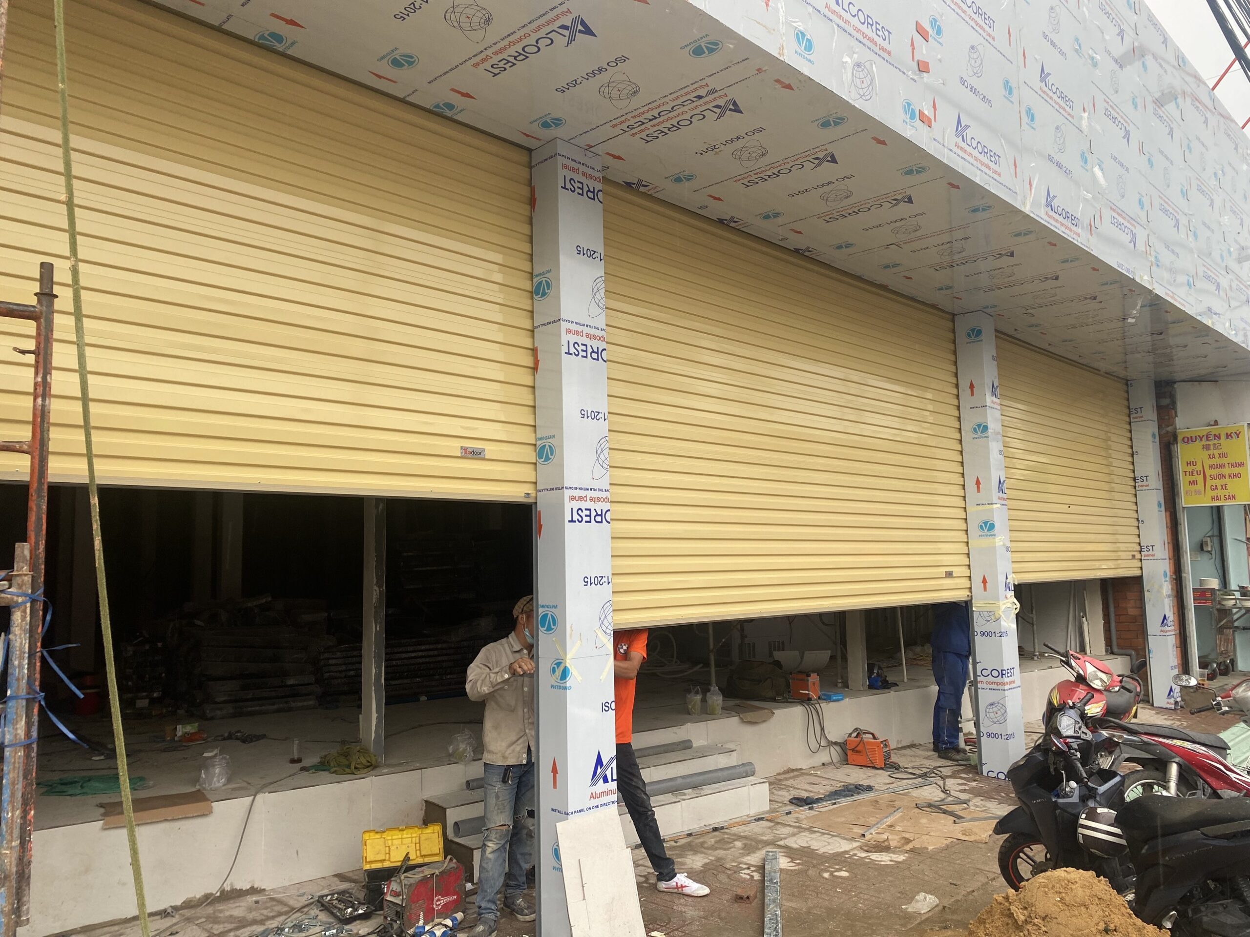 cửa cuốn công nghệ úc